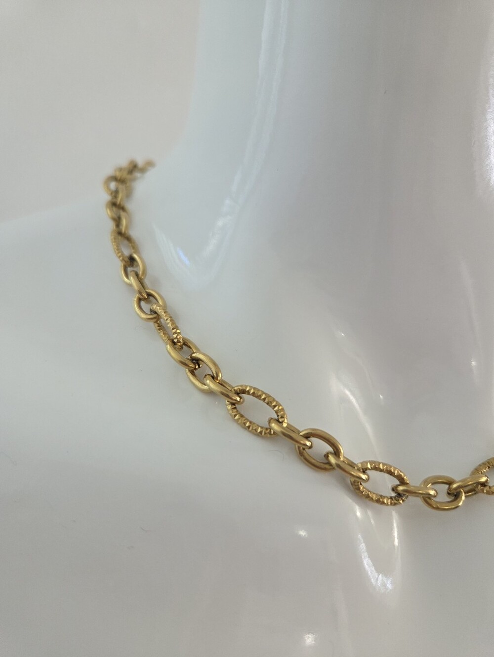 Gold Chunky Chain Necklace and Bracelet Set Textured Oval Links Jewelry Set - Picture 9 of 13